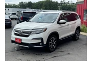 $23885 : 2019 Pilot Touring 7-Passenger thumbnail