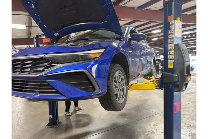 $21091 : Hyundai ELANTRA 2024 SEL 4dr image 2