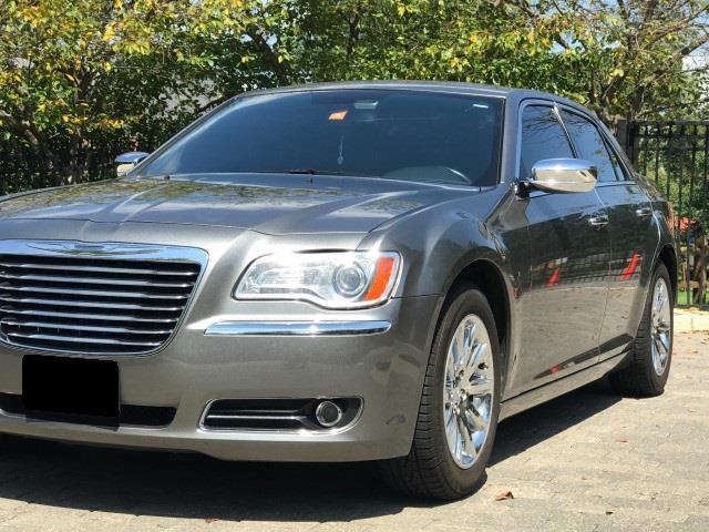 $4500 : 2011 Chrysler 300 LTD image 1