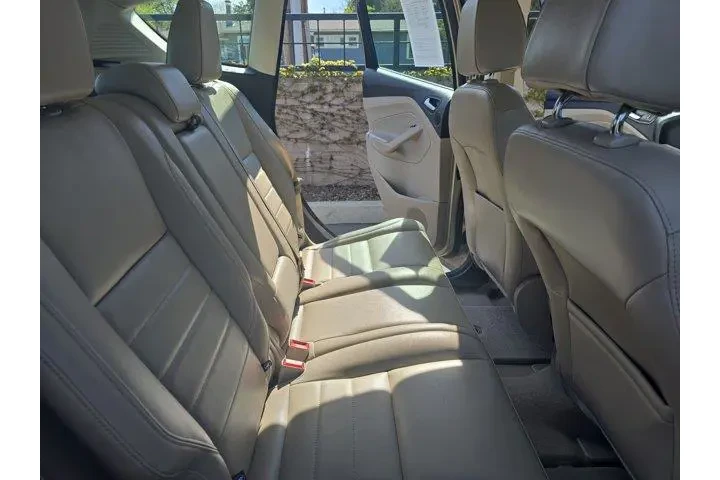 $11502 : Ford C-MAX Energi 2016 SEL 4 image 10