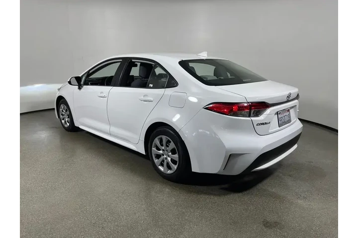 $22995 : Toyota Corolla 2022 LE 4dr S image 5