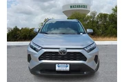 $28824 : Toyota RAV4 2024 AWD XLE 4dr thumbnail