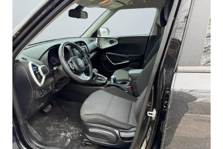 $12674 : Kia Soul 2022 LX 4dr Crossov image 9
