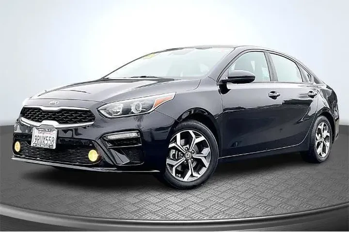 $10995 : Kia Forte 2020 LXS 4dr Sedan image 1