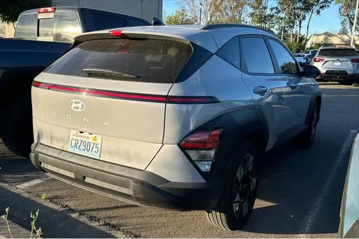 $24990 : Hyundai KONA 2025 SEL 4dr Cr image 5