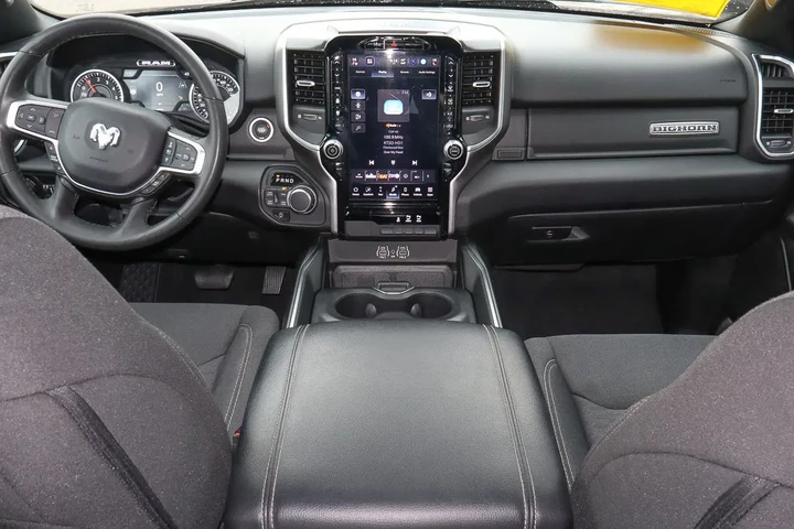 $38988 : 2025 1500 Big Horn 4x4 Crew C image 10