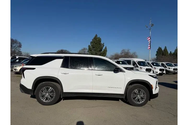 $36500 : Chevrolet Traverse 2024 4X4 image 6