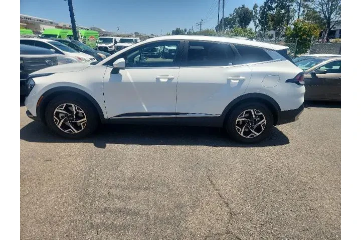$23791 : Kia Sportage 2023 LX 4dr SUV image 9