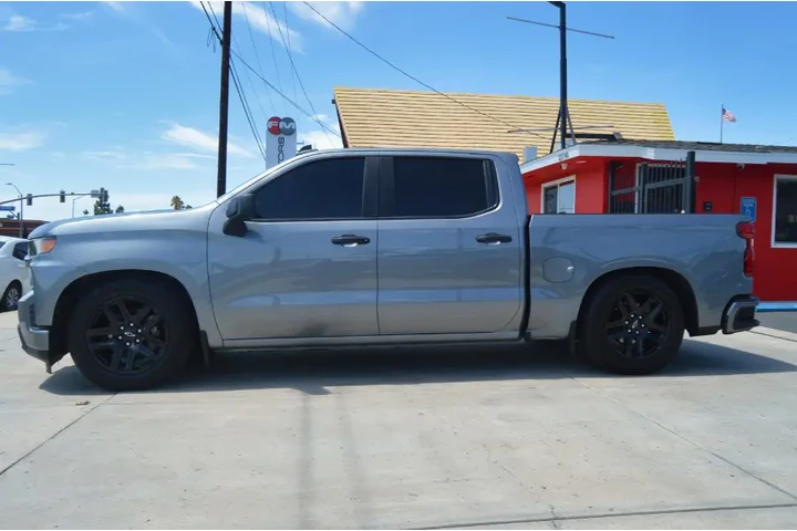 $29995 : 2021 Silverado 1500 2WD Crew image 2