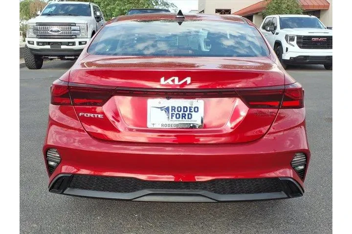 $17999 : Kia Forte 2024 LX 4dr Sedan image 4