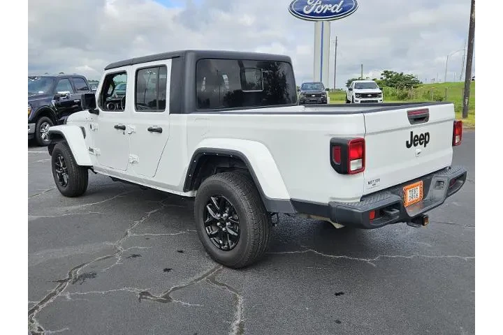 $25988 : Jeep Gladiator 2022 4x4 Spor image 8