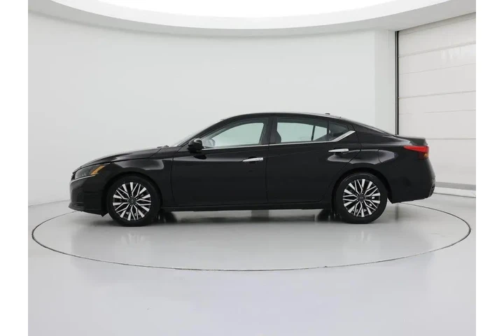 $19998 : Nissan Altima 2023 2.5 SV 4d image 3