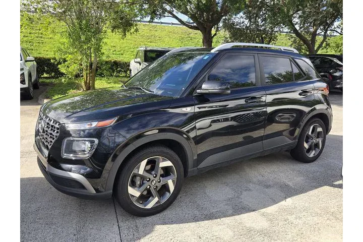 $15987 : Hyundai VENUE 2021 SEL 4dr C image 3