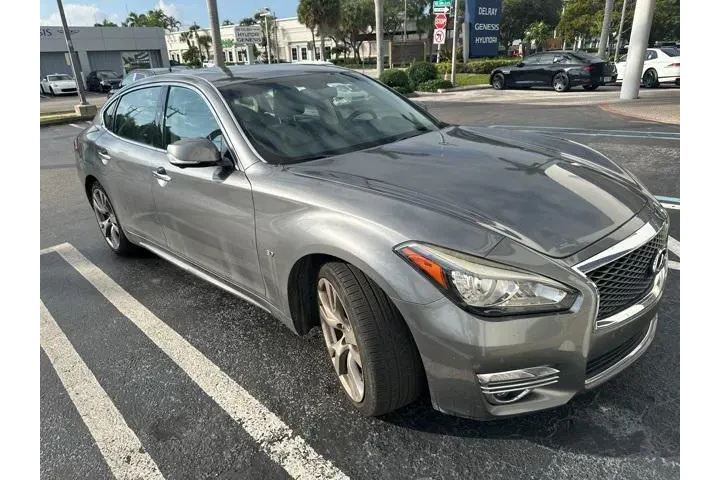 $17488 : INFINITI Q70L 2018 3.7 Luxe image 2