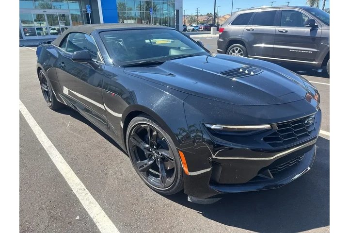 $39200 : Chevrolet Camaro 2023 LT1 2d image 3