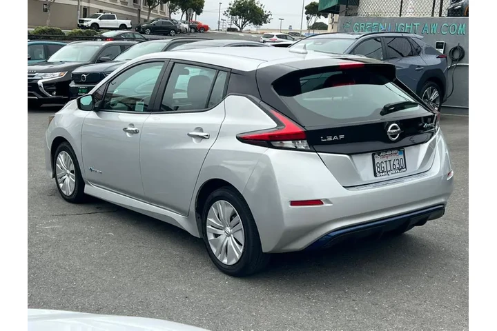 $11400 : 2019 LEAF S image 7