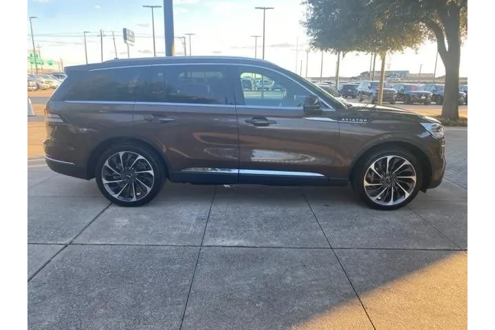 $39980 : Lincoln Aviator 2022 AWD Res image 7
