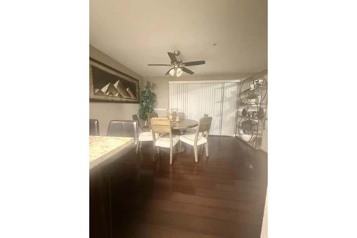 $3700 : RENTÓ CASA EN FONTANA image 8