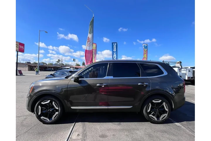 $29500 : Kia Telluride 2022 AWD SX 4d image 3