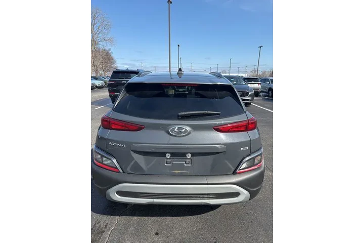 $17817 : Hyundai KONA 2023 AWD SEL 4d image 10