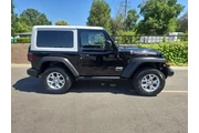 $37995 : Jeep Wrangler 2021 4x4 Islan thumbnail
