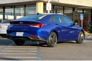 $18594 : Hyundai ELANTRA 2023 SEL 4dr thumbnail