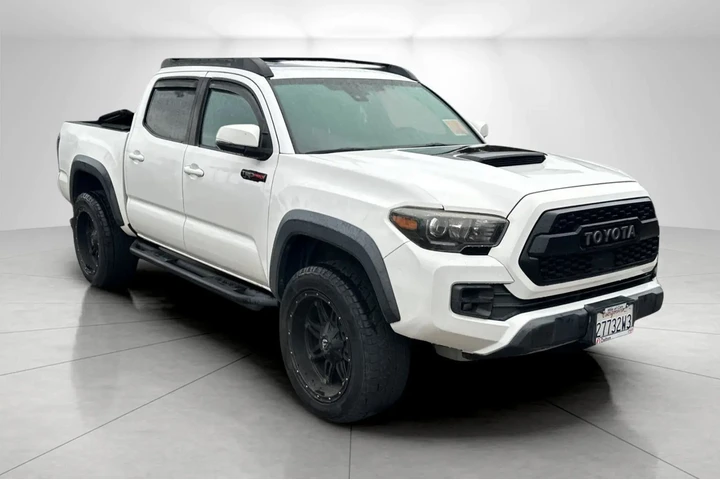 $39995 : Toyota Tacoma 2019 4x4 TRD P image 1