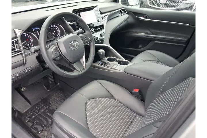 $22990 : Toyota Camry 2022 SE 4dr Sed image 10