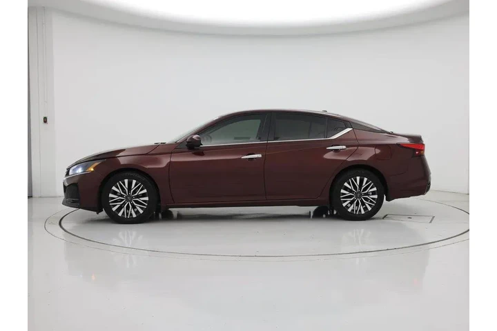 $20998 : Nissan Altima 2023 2.5 SV 4d image 3