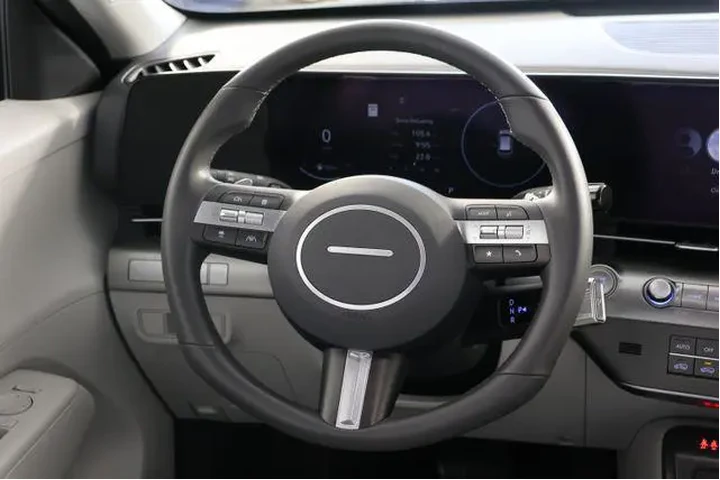 $22878 : Hyundai KONA 2024 AWD SEL 4d image 10