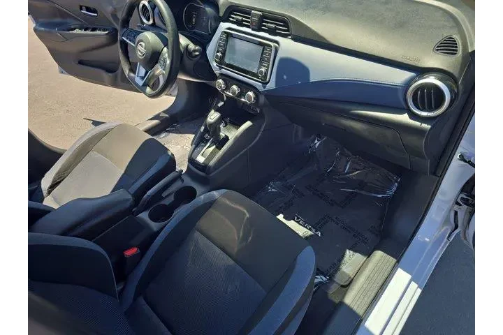 $16995 : Nissan Versa 2024 SV 4dr Sed image 9