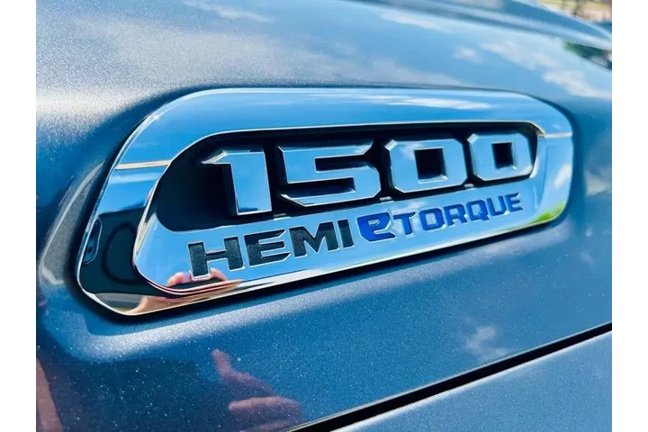 $29995 : 2021 RAM 1500 Big Horn Crew C image 10