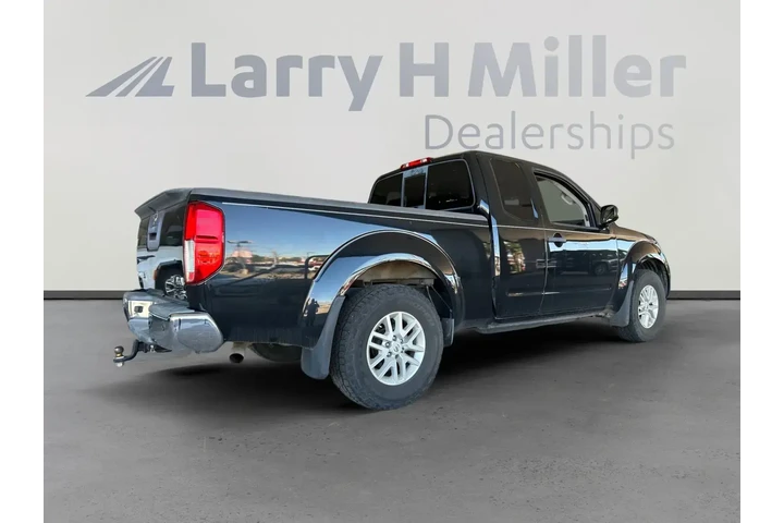 Nissan Frontier 2019 4x4 SV image 5