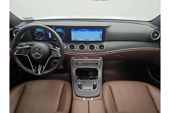 $37998 : Mercedes-Benz E-Class 2022 E image 9