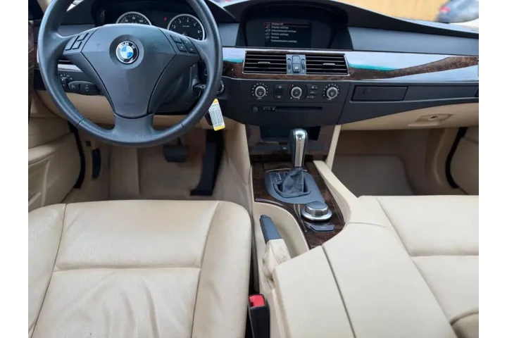 $7992 : 2007 BMW 5 Series 525i image 9
