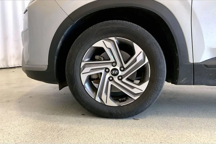 $21531 : Hyundai SANTA FE 2023 SEL 4d image 6
