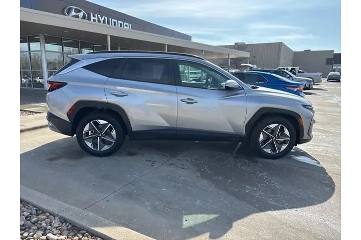 $24998 : Hyundai TUCSON 2025 SEL 4dr image 6