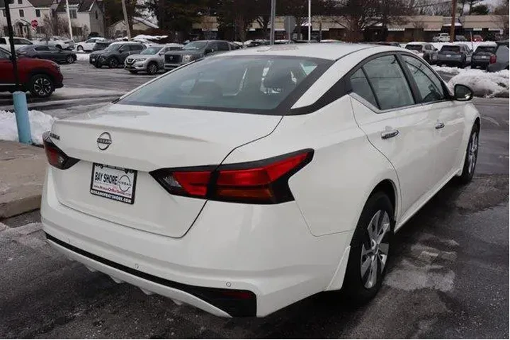 $20594 : Nissan Altima 2025 2.5 S 4dr image 5