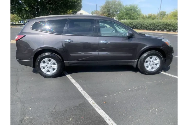 $7495 : 2015 Traverse LS image 7