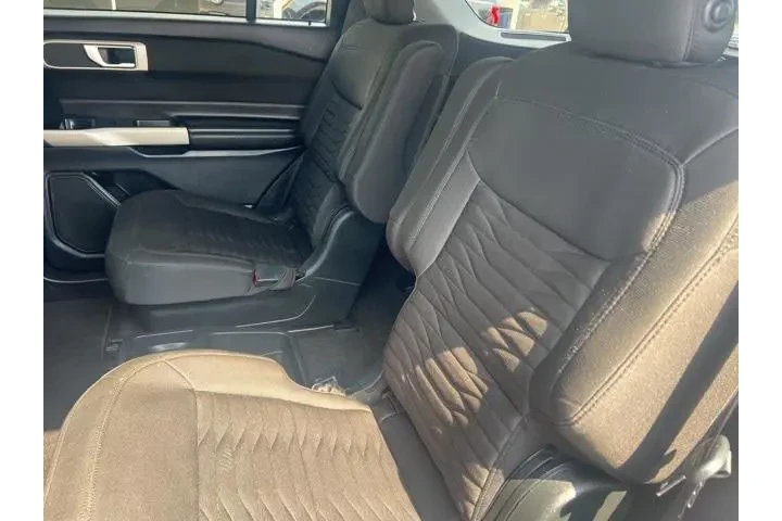 $17851 : Ford Explorer 2020 AWD XLT 4 image 9