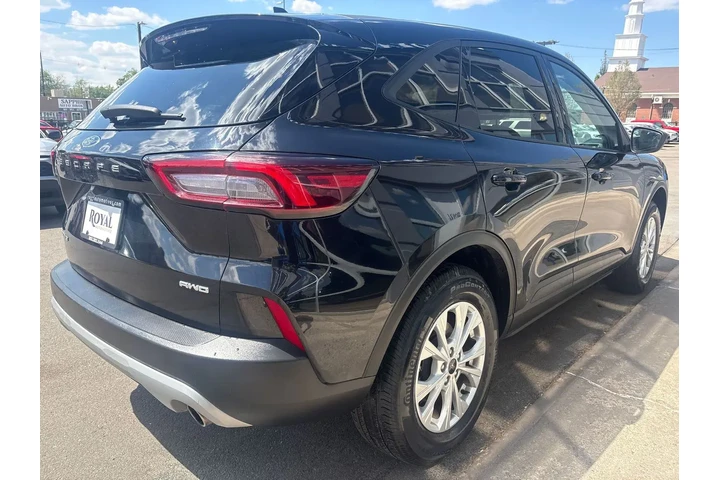 $23995 : 2025 Escape Active image 3