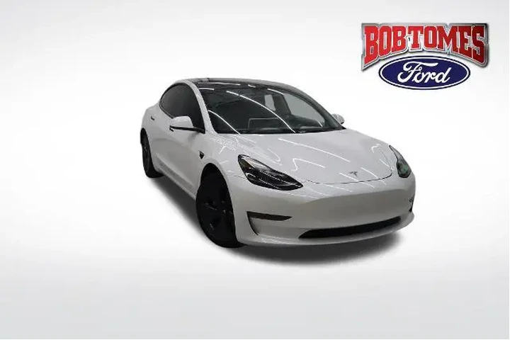 $24917 : Tesla Model 3 2023 4dr Sedan image 1
