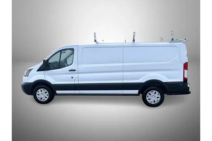 $17945 : Ford Transit 2017 250 3dr LW image 8