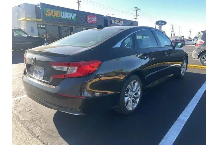 $14833 : Honda Accord 2018 LX 4dr Sed image 9