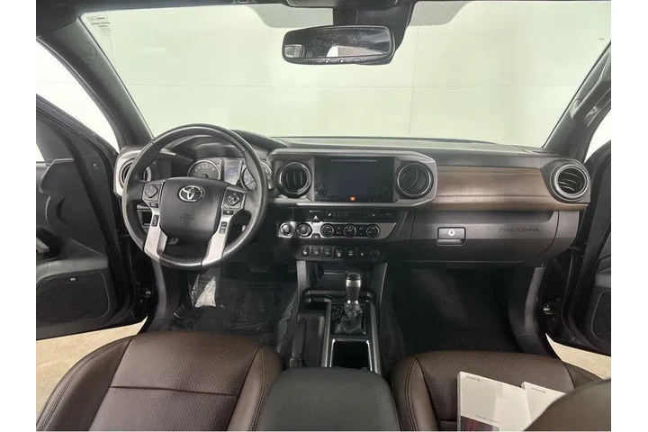 $33689 : Silver Certified2019 TACOMA L image 3