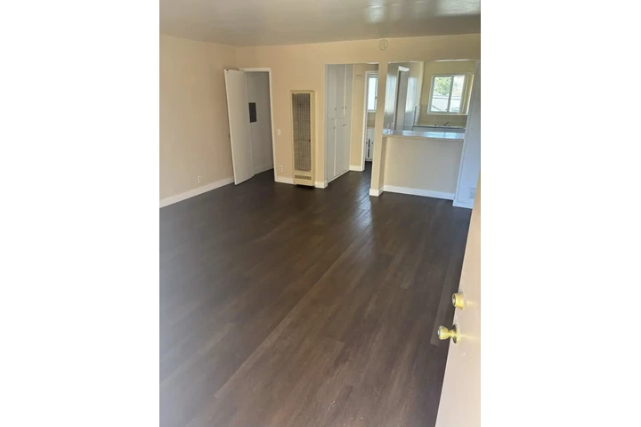 $1395 : ESTUDIO DE RENTA EN RIVERSIDE! image 4