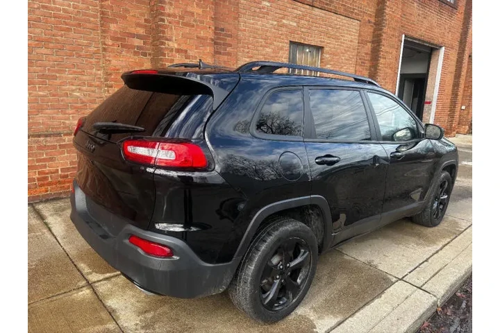 $10000 : 2017 Cherokee High Altitude image 6