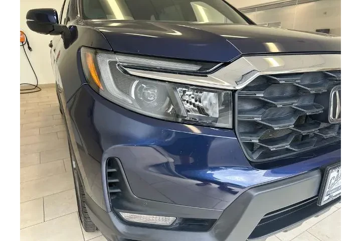$27636 : Honda Passport 2023 AWD EX-L image 9