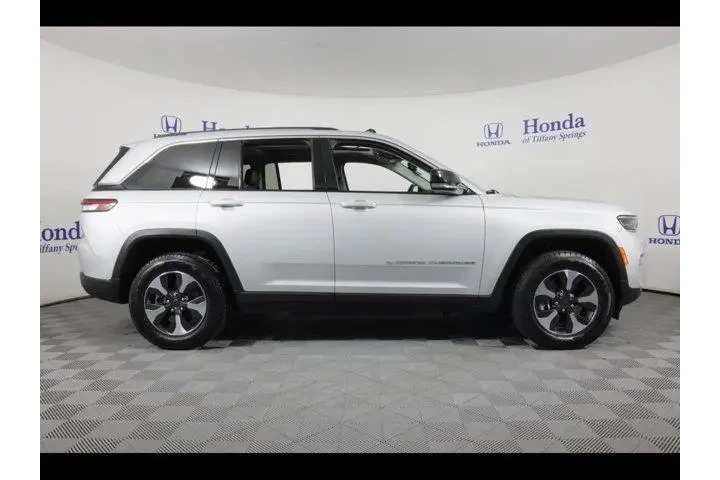 $27875 : Jeep Grand Cherokee 2023 4x4 image 8