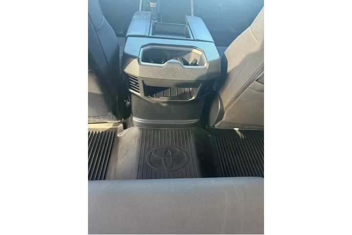 $38508 : Toyota Tundra 2022 4x4 SR5 4 image 8